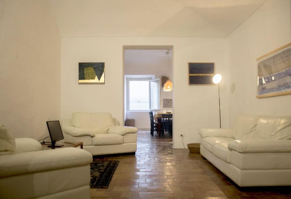 Casa Galleria Al Teatro Apartment *